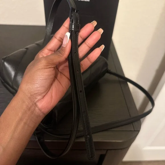 Saint Laurent Toy Loulou Crossbody Bag - Picture 9 of 9